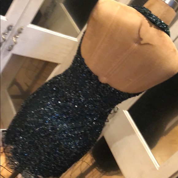 Alden Mattix Sequence Halter Dress Emerald Green - Picture 3 of 6